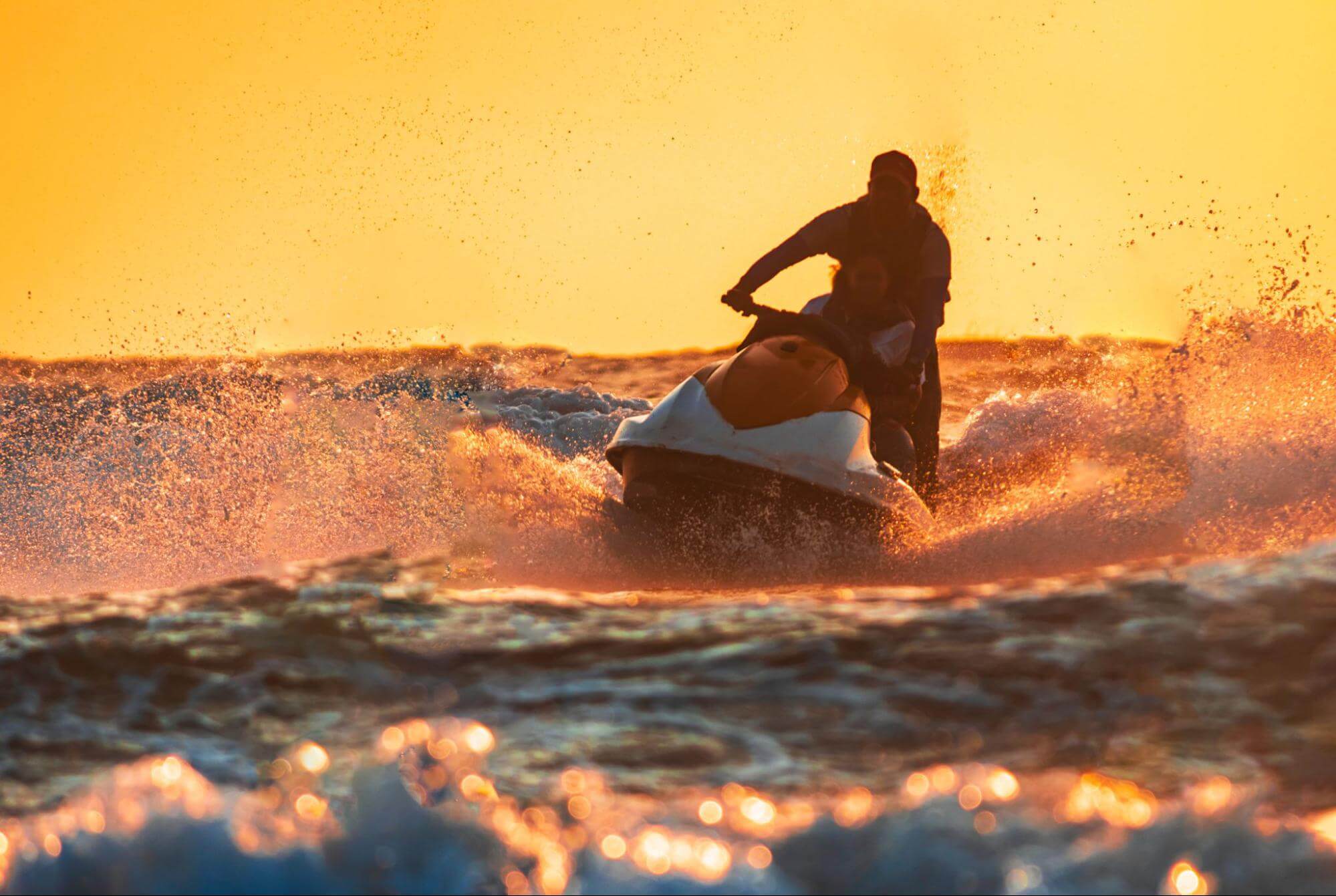 Quanto custa um jet ski? Saiba se vale a pena ter o seu